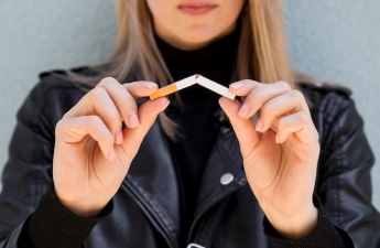 Подросток курит, что делать: советы психолога родителям